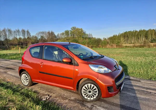 peugeot Peugeot 107 cena 10300 przebieg: 103000, rok produkcji 2009 z Hel